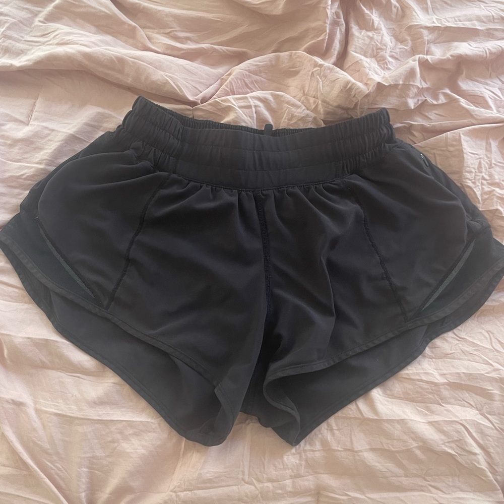 lululemon size 2 hotty hot